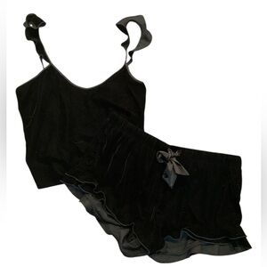 Victoria’s Secret Black Velvet Ruffle Cami Top Shorts Pajamas Set Y2K sz Large